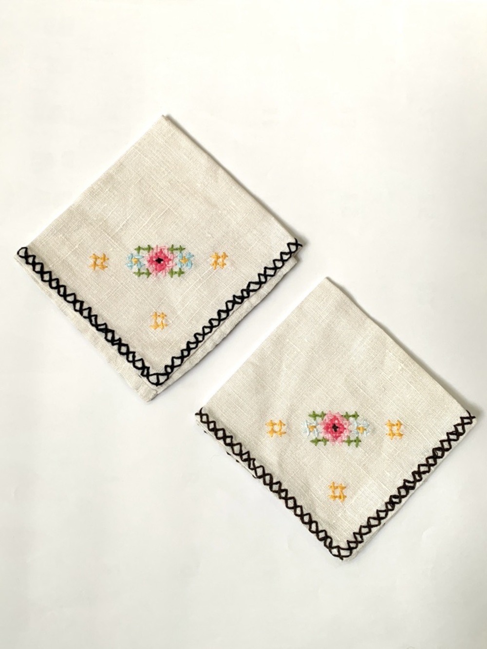 vintage hand embroidered floral detail square cloth napkins set of 2